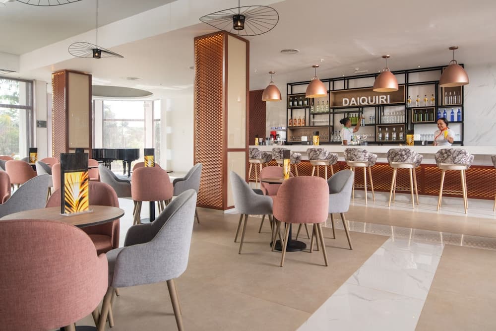 Hotel Riu Palace Tropical Bay - All Inclusive - Photo 3