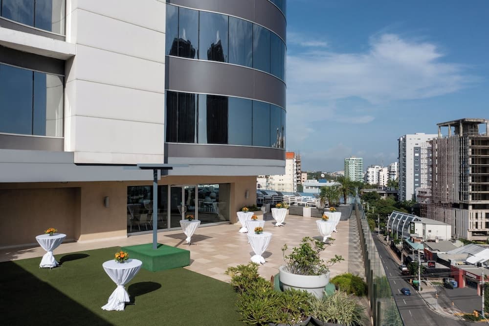 Embassy Suites by Hilton Santo Domingo - Photo 85