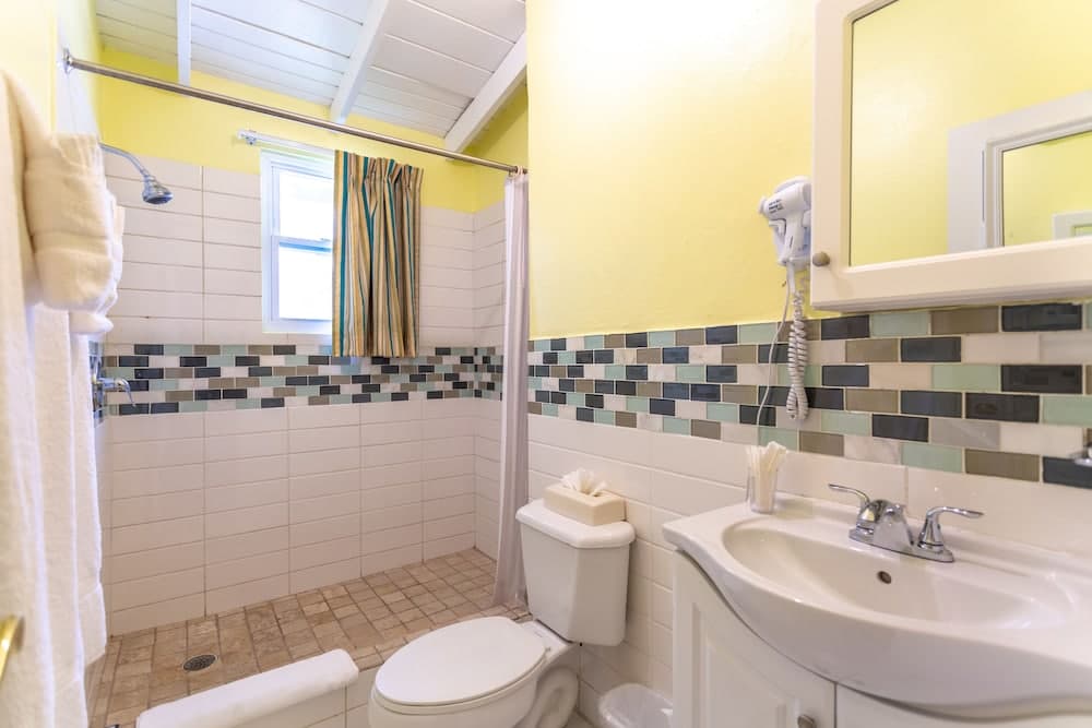 Sebastian's on the Beach - Photo 42