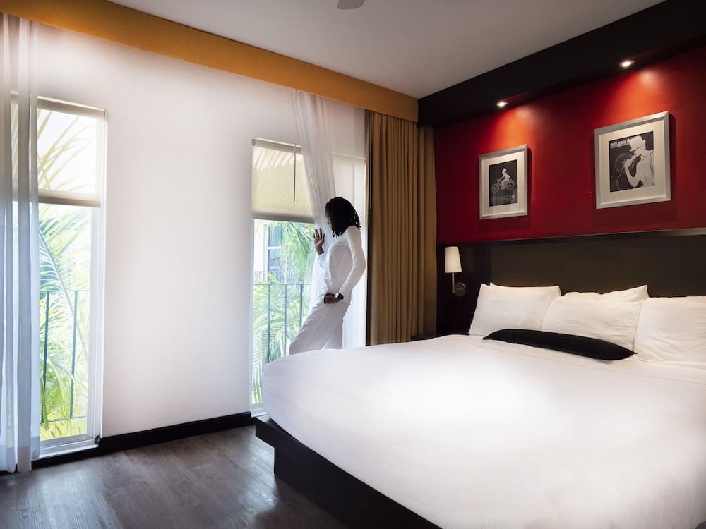 S Hotel Kingston - Photo 51