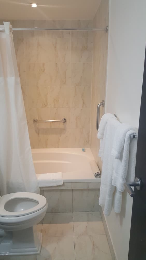 S Hotel Kingston - Photo 60