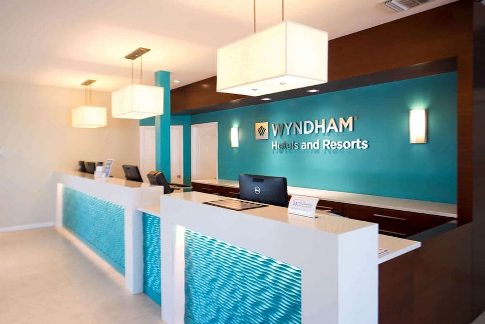 Wyndham Reef Resort Grand Cayman - Photo 7