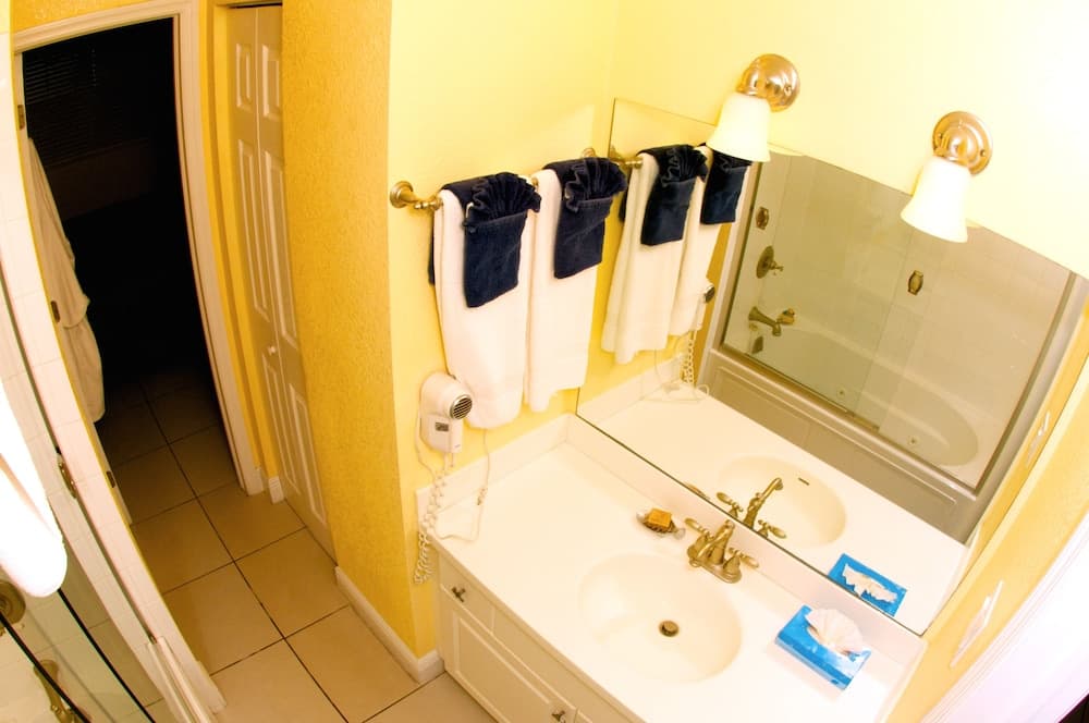 Compass Point Dive Resort - Photo 36