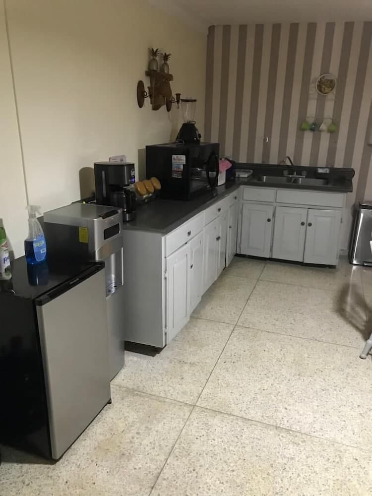 BOTANIC GARDEN HOSTAL - Photo 14