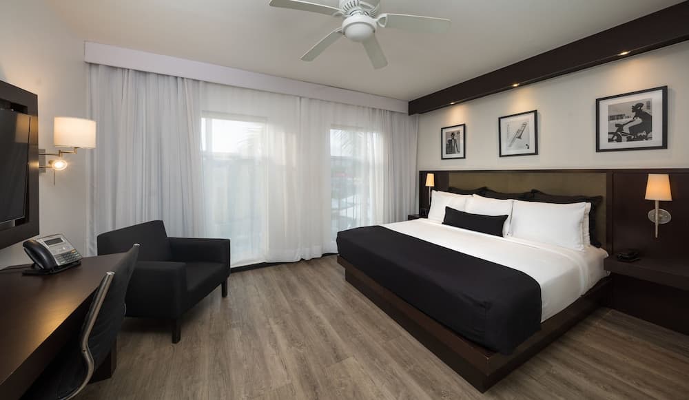 S Hotel Kingston - Photo 9