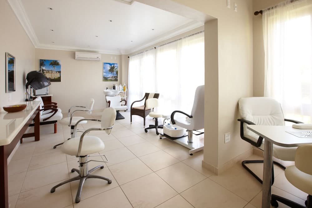 Blue Waters Resort & Spa - Photo 19