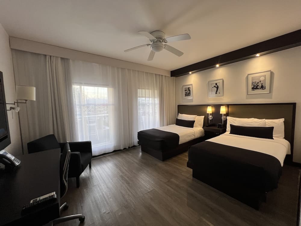 S Hotel Kingston - Photo 10