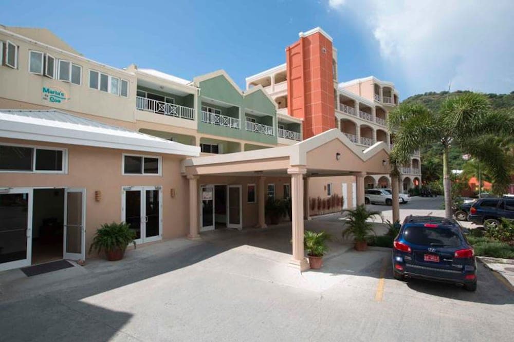 Maria's By the Sea Hotel - Photo 10