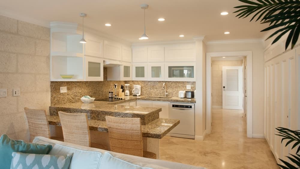 The Crane Resort - Photo 33